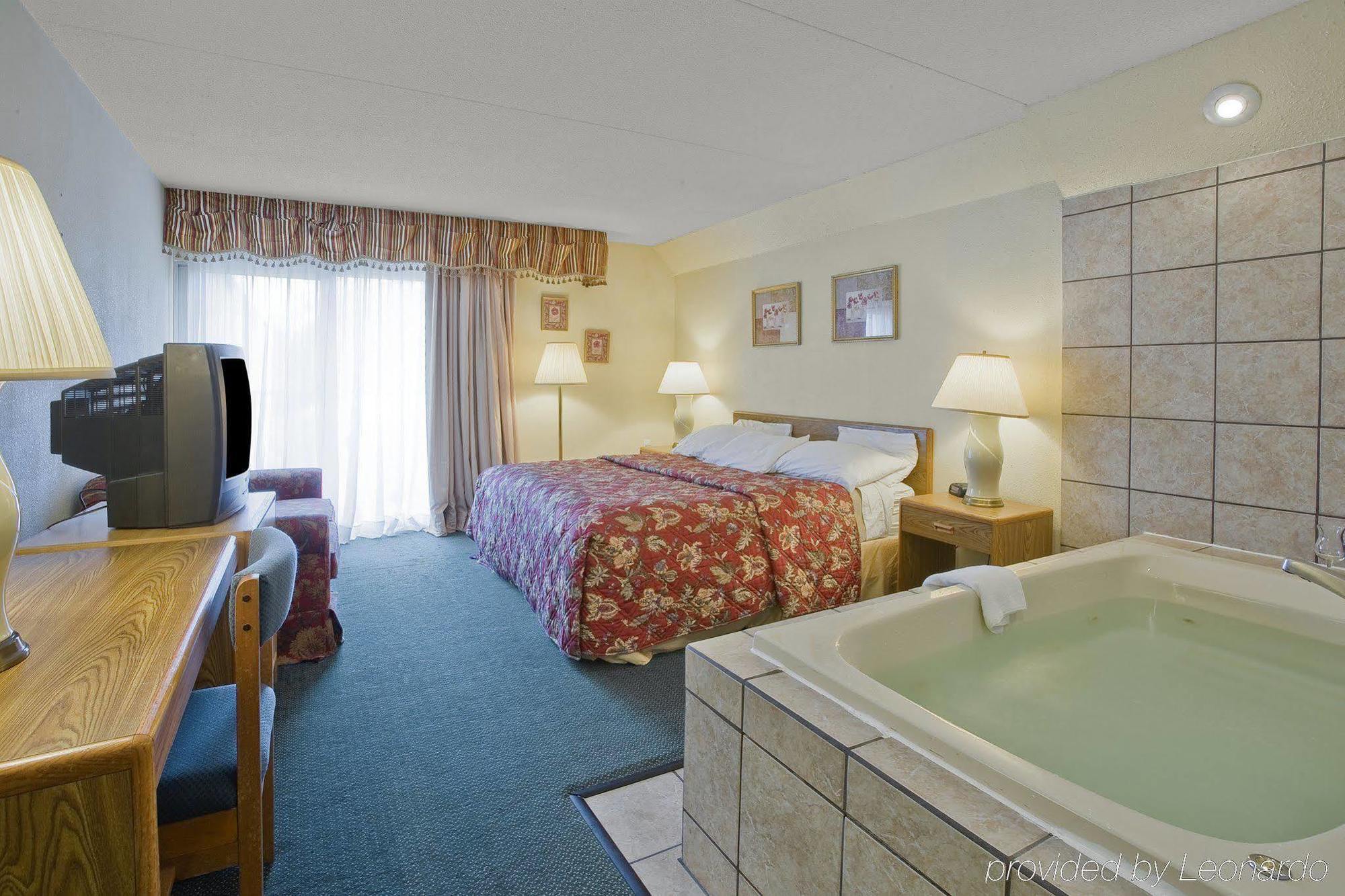 Broadview Inn Suites Galesburg Kamer foto